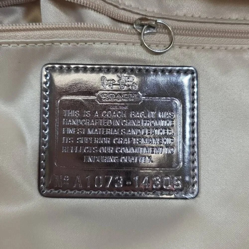 Coach Maggie Madison Op Art Bag - Picture 16 of 16